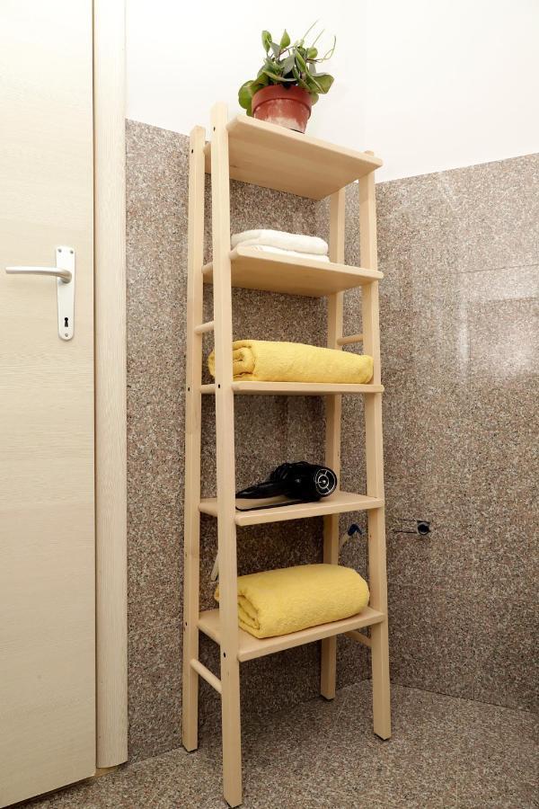 Da Lella City Centre Apartment Trieste Ngoại thất bức ảnh